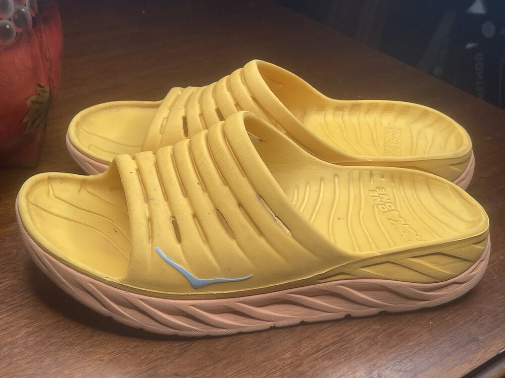 HOKA Ora Recovery Slide 3 Men’s Size 10M Yellow Orange Comfort Sandals Slides